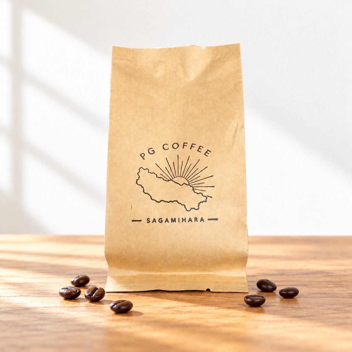 PG COFFEEの深煎りコーヒー豆の袋（100g）